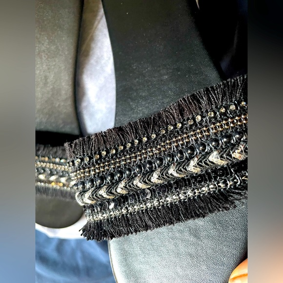 Flats/sandals/Slippers - Picture 3 of 3